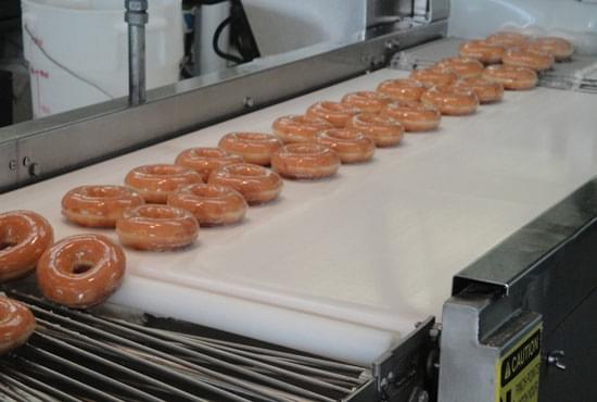 aplicação de correia de silicone com produtos pegajosos